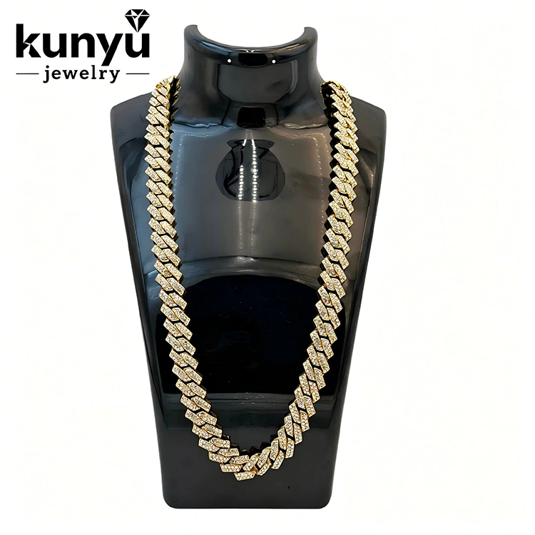 Collana hip-hop scintillante