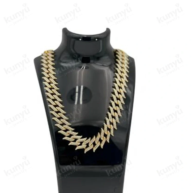 Collana Hip Hop ghiacciata